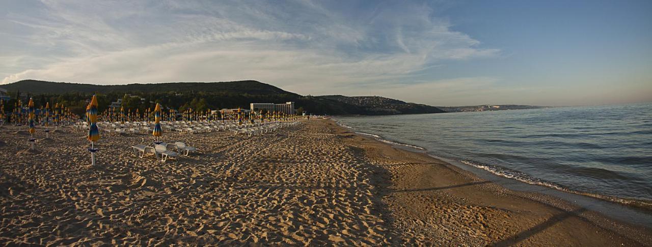 Hotel Oasis Albena Luaran gambar