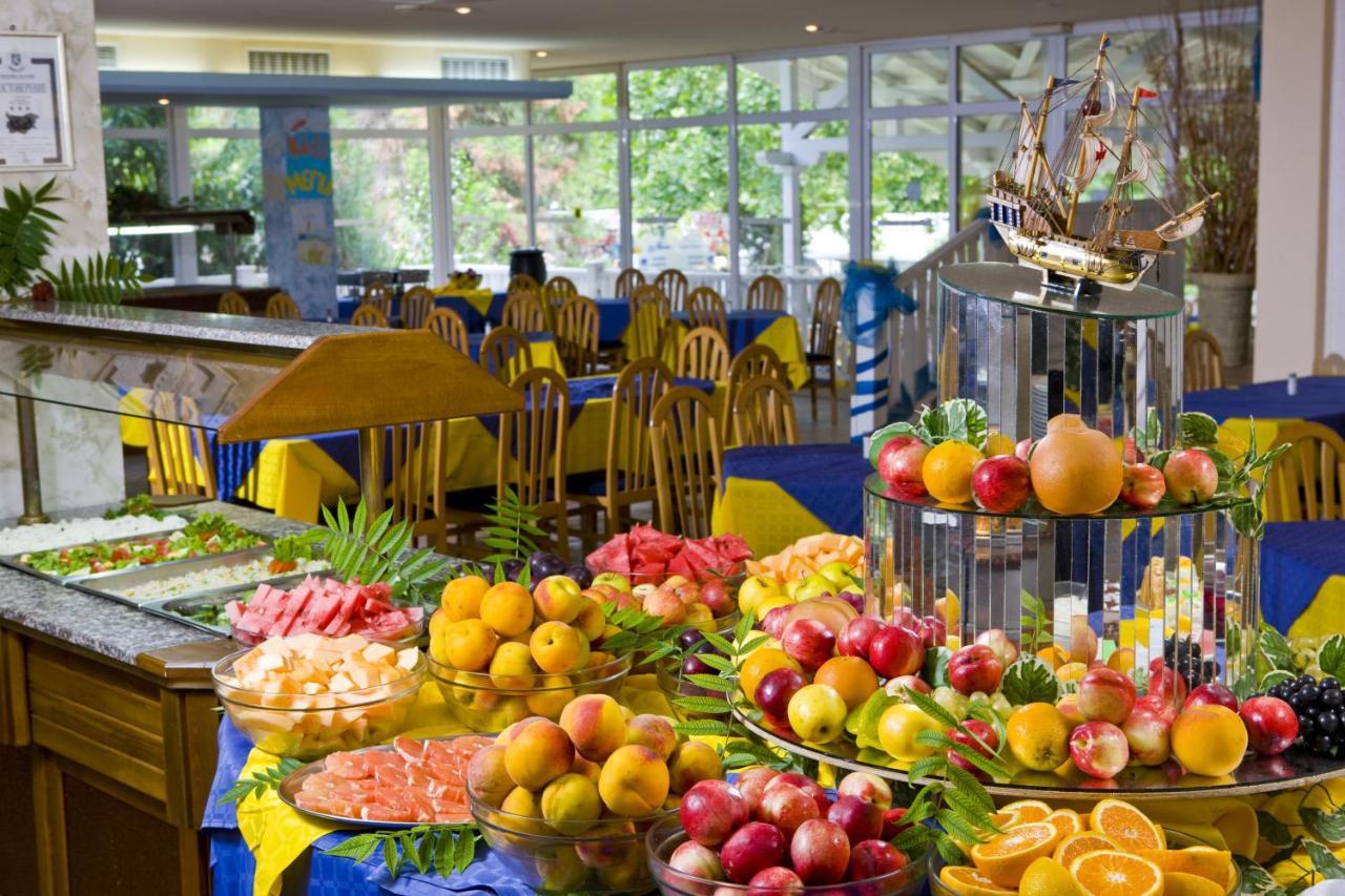 Hotel Oasis Albena Luaran gambar