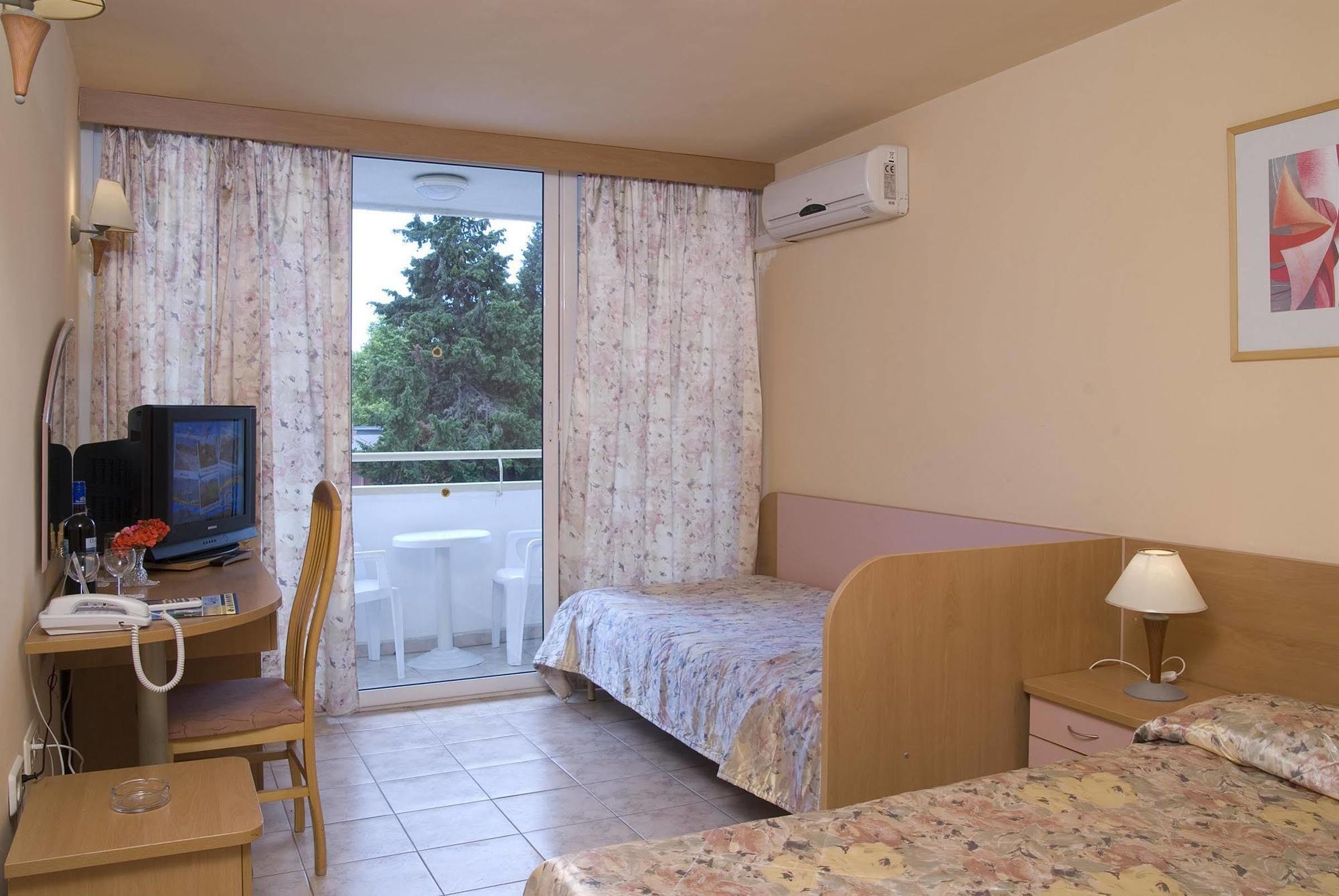 Hotel Oasis Albena Luaran gambar
